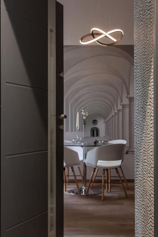 Premium Apartment By Hi5-King Street'S Luxury Suite Будапеща Екстериор снимка